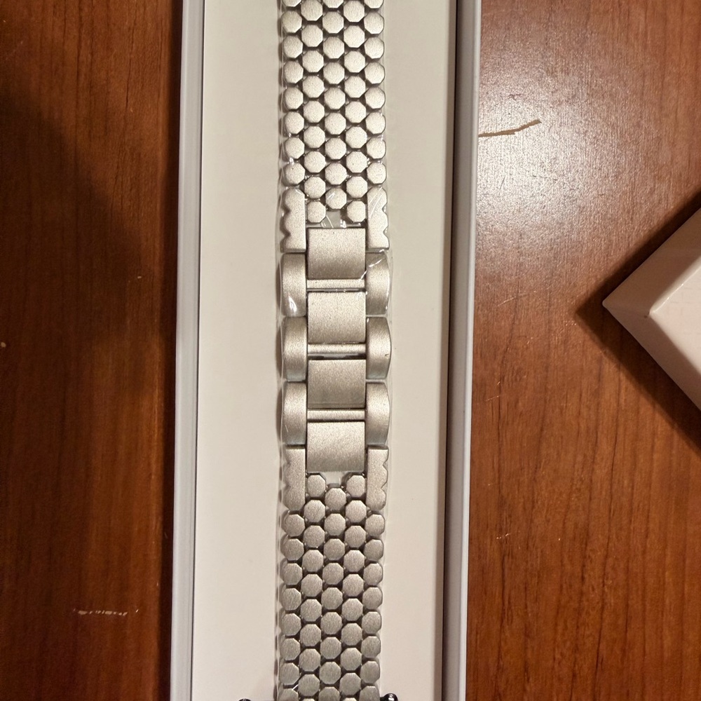 Silver Luxury Watch Strap - Picture 3 of 3